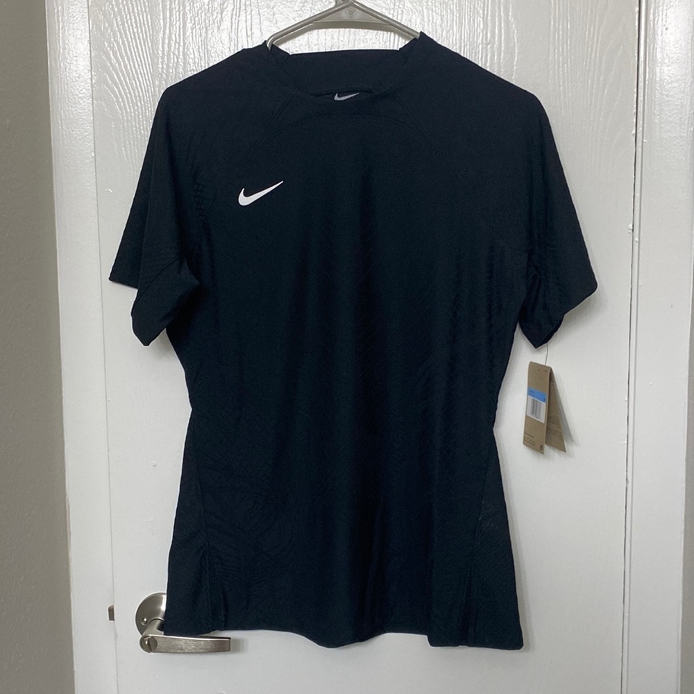 Nike Womens M workout t-shirt